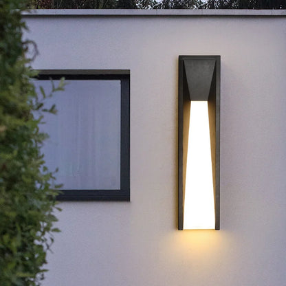 Modern Black Outdoor Wall Sconce for Entryways