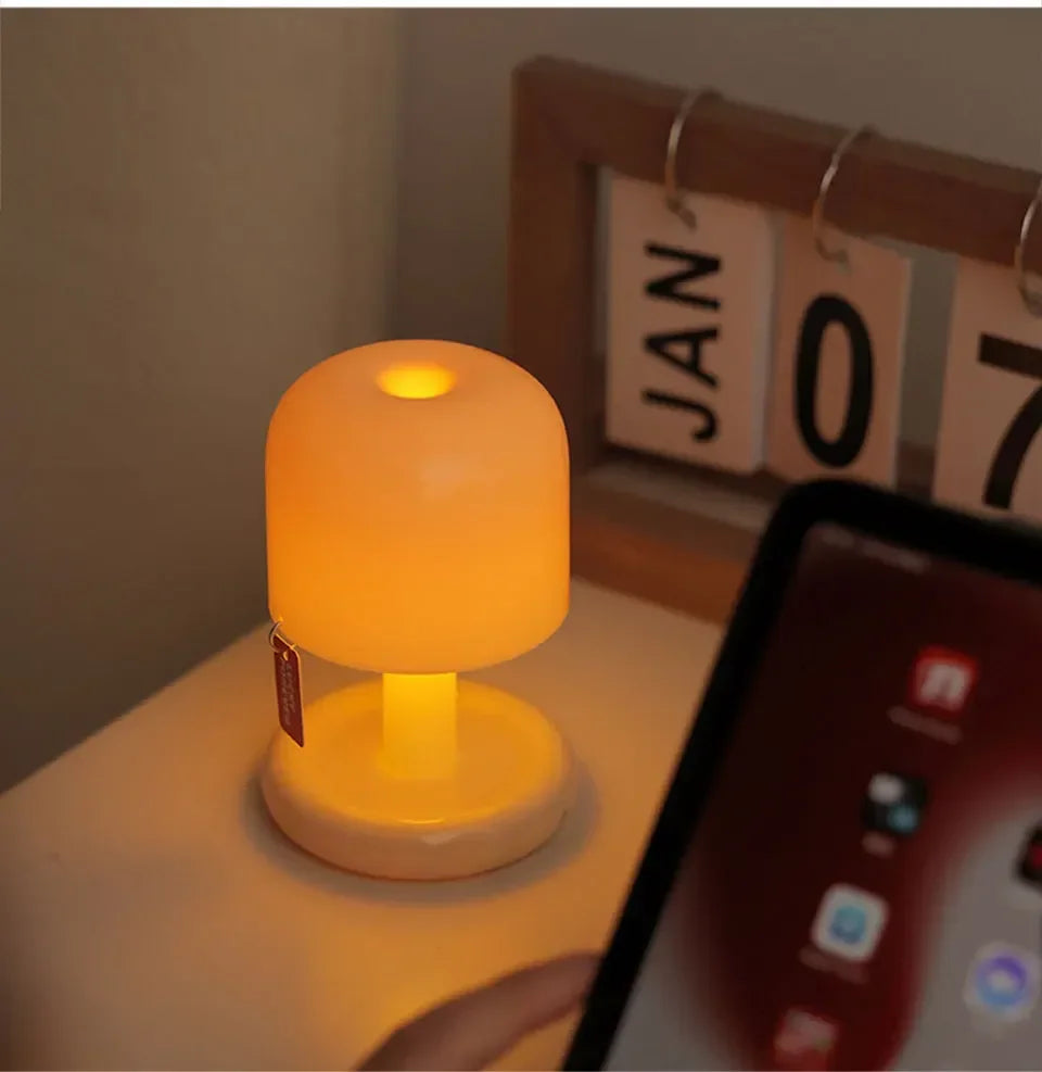 Sunset Mushroom LED Lamp – Rechargeable Ambient Night Light for Cozy Spaces