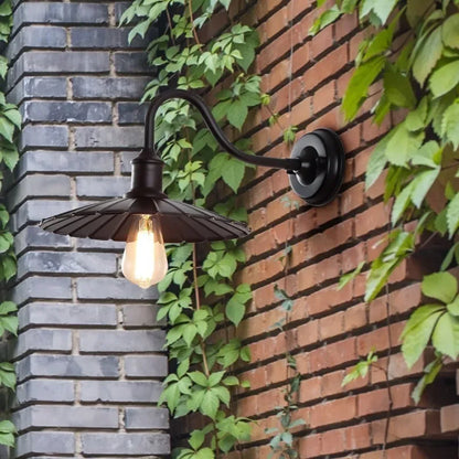 Retro Waterproof Outdoor Wall Light for Garden Entrances