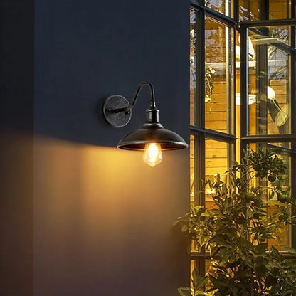 Retro Waterproof Outdoor Wall Light for Garden Entrances