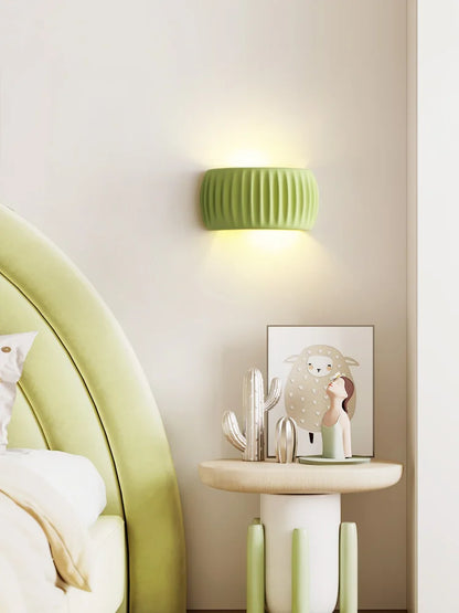 French European Resin Wall Lamp for Elegant Interiors