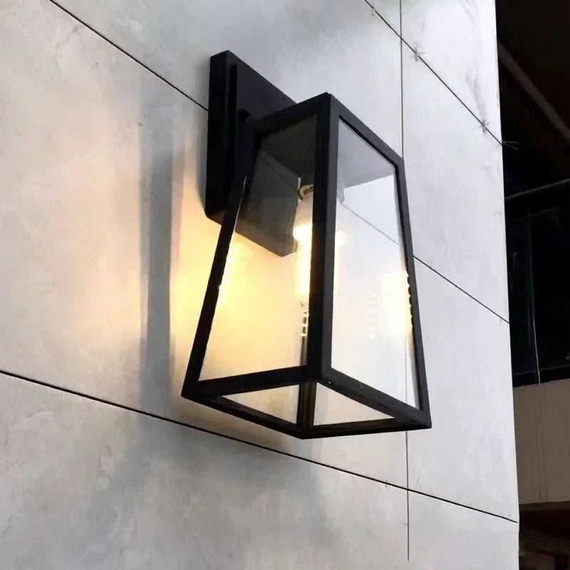 European Outdoor Wall Lantern for Courtyard Lighting