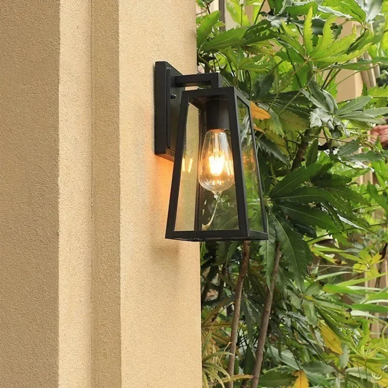 European Outdoor Wall Lantern for Courtyard Lighting